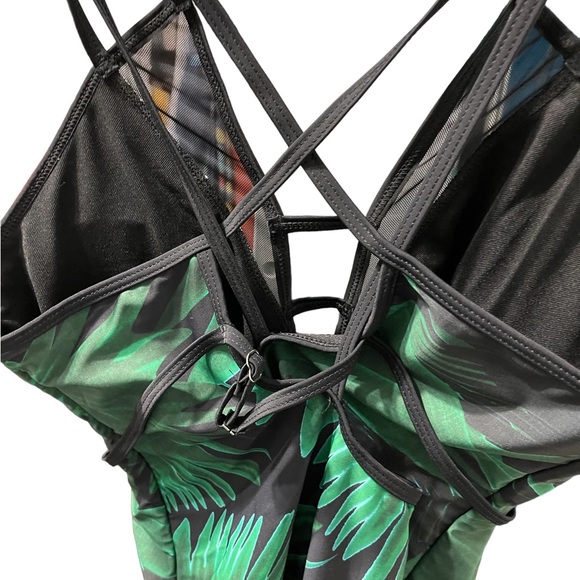 Davi & Dani One piece Bathing Suit with adjustable straps size 3XL - Picture 3 of 3